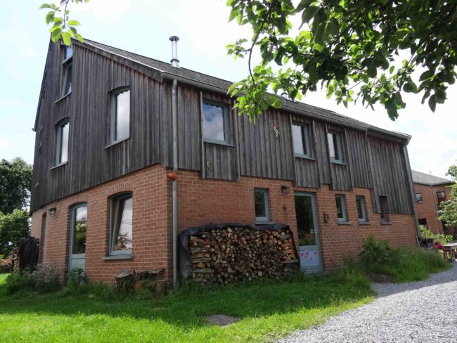 Maison à louer – Basse énergie et écologique – 5 chambres – dans l’habitat groupé « Le Verger » situé à Temploux (Namur-Gembloux)