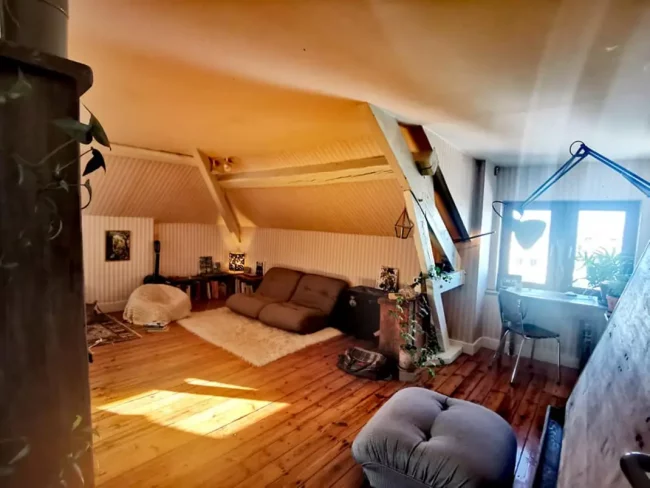 LIBRE LE 15 JUILLET – Grande chambre à Gembloux