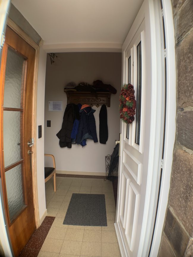 COLOCATION MAISON avec jardin NIVELLES – 785€ tout compris – Libre 01/07/2024