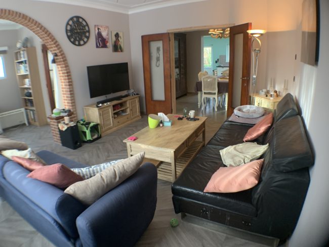 COLOCATION MAISON avec jardin NIVELLES – 785€ tout compris – Libre 01/07/2024