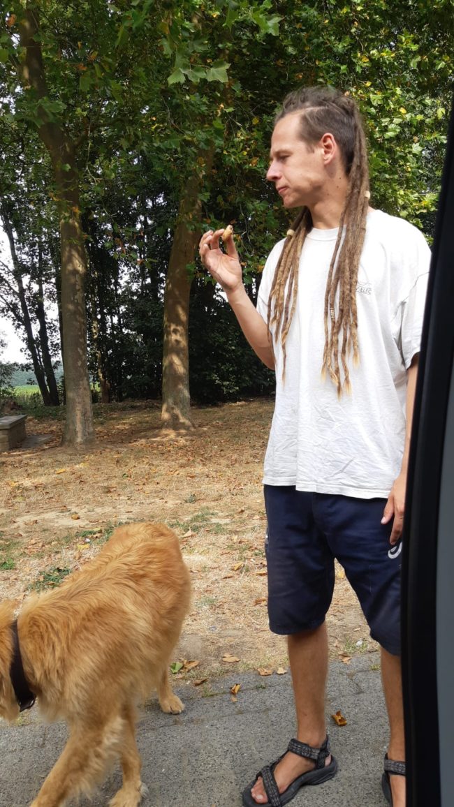 NIVELLES | Recherche 1 personne pour colocation à 2 <3