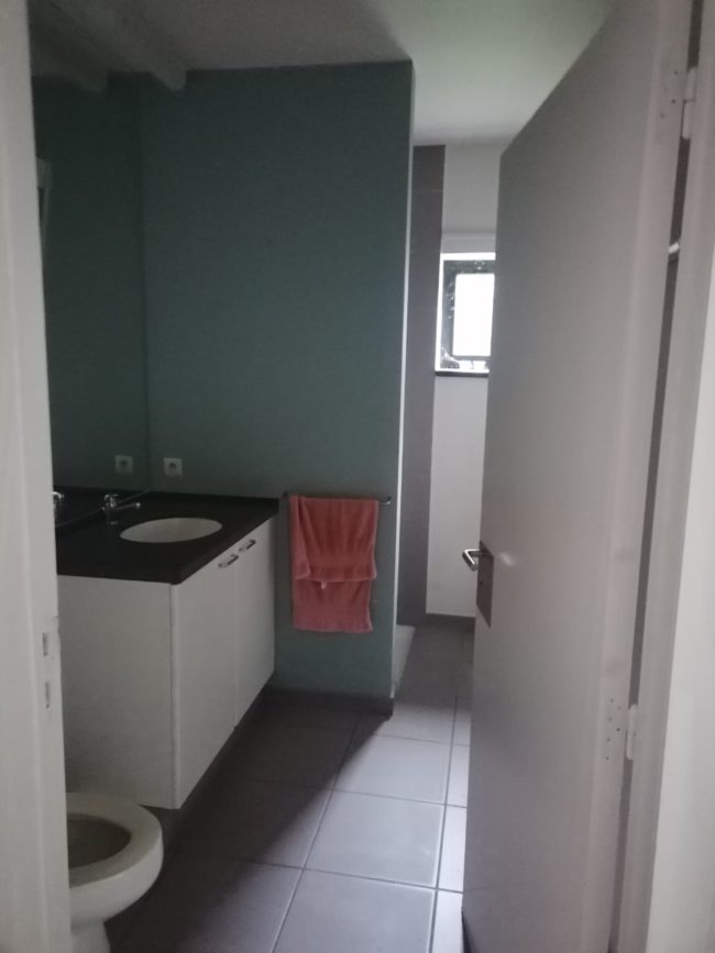 COLOCATION MAISON – LIMAL (WAVRE à la campagne) –1600€ (+ 1100€ de charges estimées)