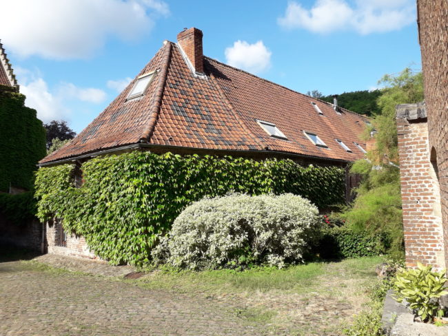 A vendre – MAISON , PART DE L’HABITAT GROUPÉ – SC ABBAYE DE SAINT DENIS – 8 km de MONS
