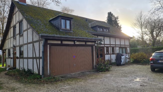 Bonjour, nous recherchons un(e) coloc entre 40 et 70 ans pour habiter ds une maison à Genval.