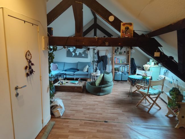ESPACE CHAMBRE + SALON DANS HABITAT GROUPE – MARS 2024