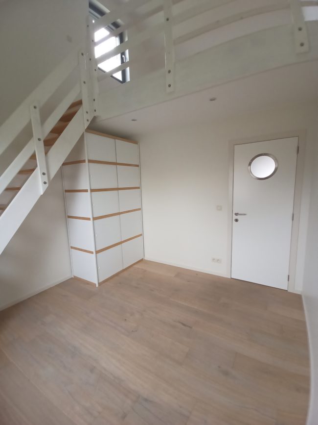 Une chambre lumineuse et spacieuse à louer chez l’habitant