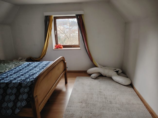 Maison d’artiste de 3 chambres à Profondeville libre du 1er au 28 février 2025