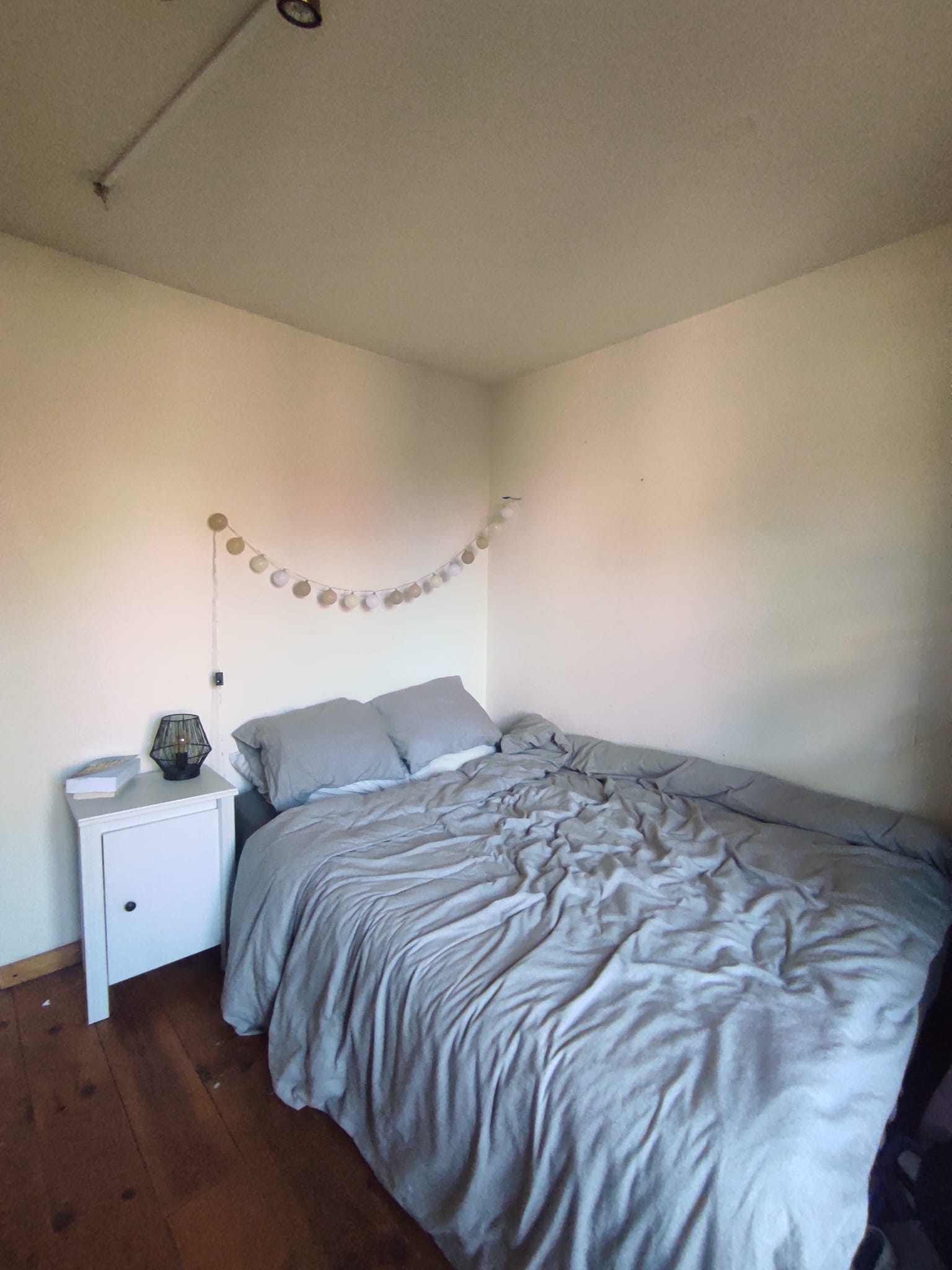 deux pièces (petite chambre ou bureau)
