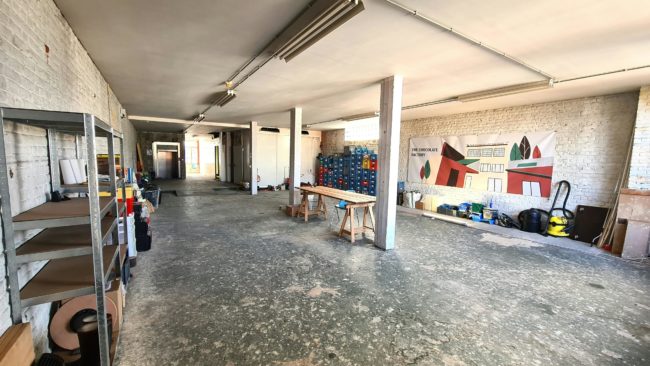 Bâtiment industriel de caractère à vendre à Schaerbeek. (Idéal pour cohousing!)