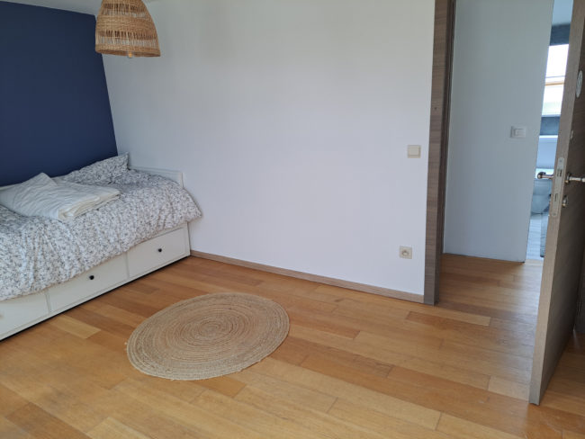 Charmante maison à partager en pleine verdure, à 10 km de Namur