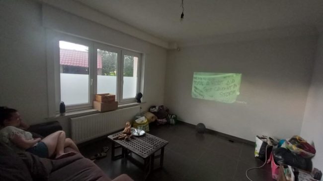 Une chambre se libère à la maison au premier juillet.
