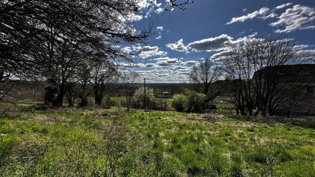 PHILIPPEVILLE – Terrain et grange à vendre