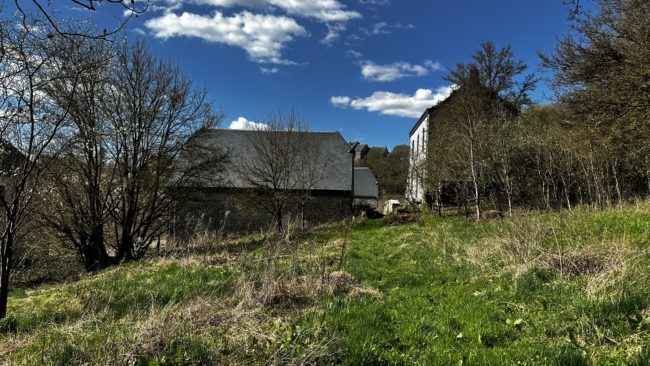 PHILIPPEVILLE – Terrain et grange à vendre