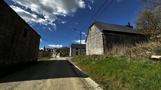 PHILIPPEVILLE – Terrain et grange à vendre