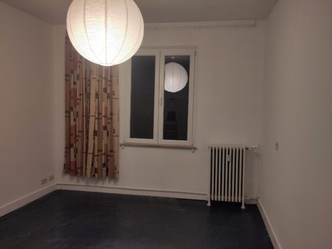 Recherche un.e coloc – Lot de 2 chambres au CUJÉ, avec salle de bain dans une coloc avec enfants – centre-ville Liège