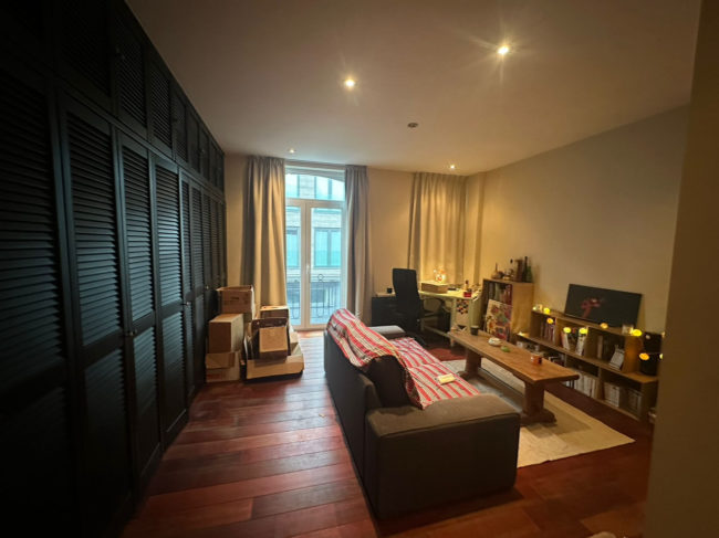Chambre (deux pièces en enfilades) avec balcon privé dans une coloc de 3