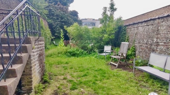 Recherche un.e coloc – Lot de 2 chambres au CUJÉ, avec salle de bain dans une coloc avec enfants – centre-ville Liège