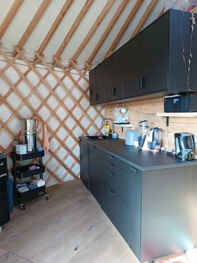 Yourte contemporaine à vendre