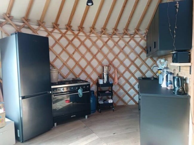 Yourte contemporaine à vendre