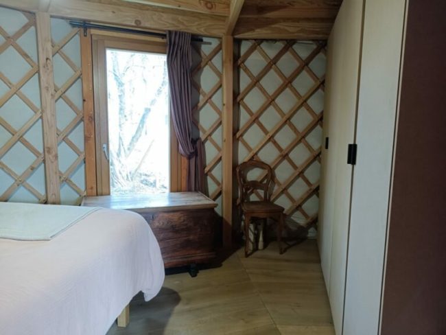 Yourte contemporaine à vendre