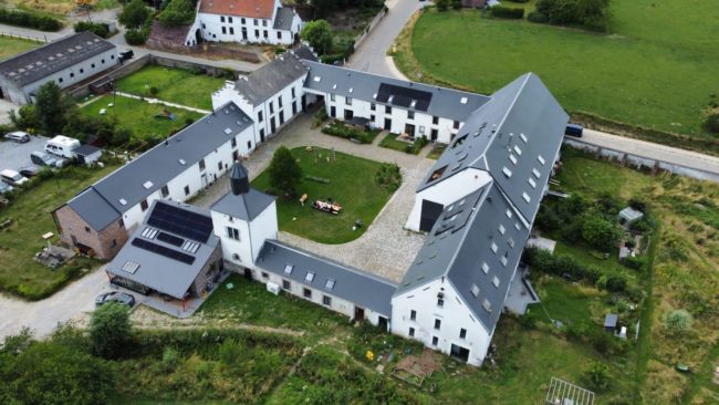 Appartement duplex à louer à la ferme du Colombier, habitat groupé à Mellery