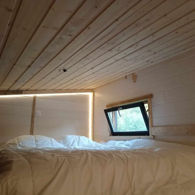 Tiny house sur terrain de 4 ares plein sud à vendre près de Dinant