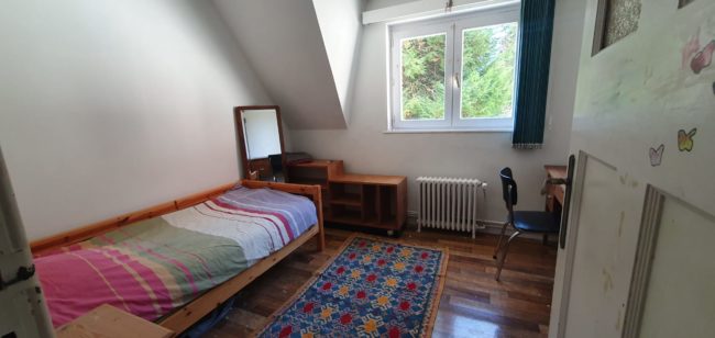 Chambre à louer à partir du 15 septembre, dans grande maison à Woluwe-Saint-Pierre
