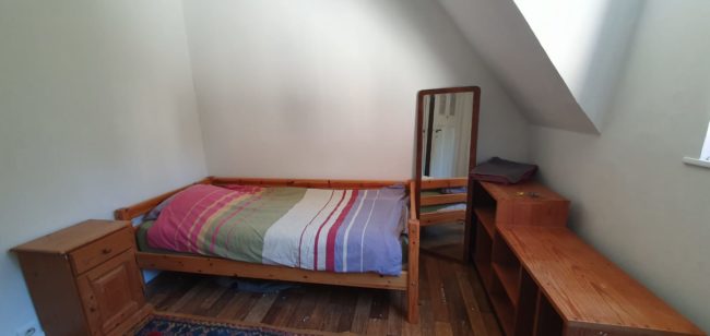Chambre à louer à partir du 15 septembre, dans grande maison à Woluwe-Saint-Pierre