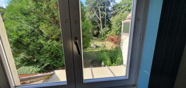 Chambre à louer à partir du 15 septembre, dans grande maison à Woluwe-Saint-Pierre