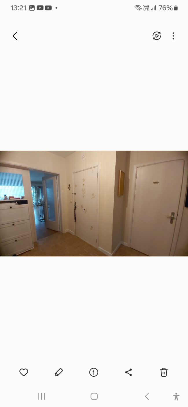 Jolie chambre dans un grand appartement en colocation avec Marie (Bois de la Cambre)