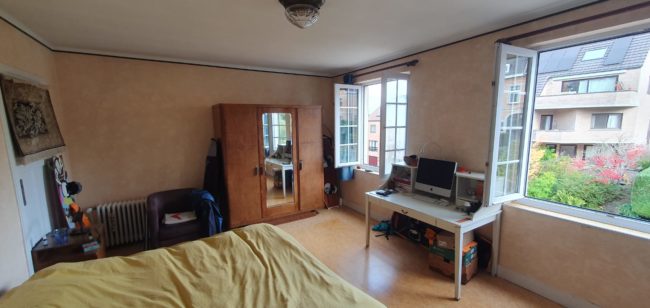 Chambre(s), dans grande maison, à louer pour une personne ou parent/enfant pour Décembre/Janvier