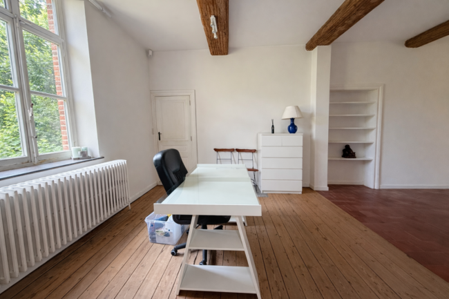 Propriété avec potentiel pour habitat groupé !