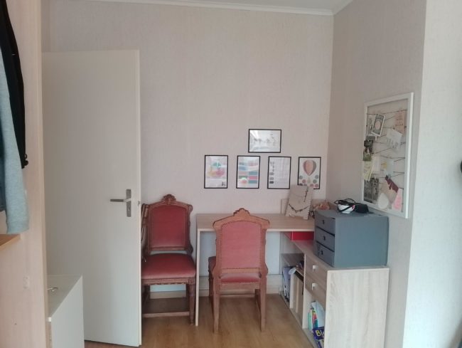 Chambre meublée à louer – colocation avec mes 2 chats et moi – Nivelles