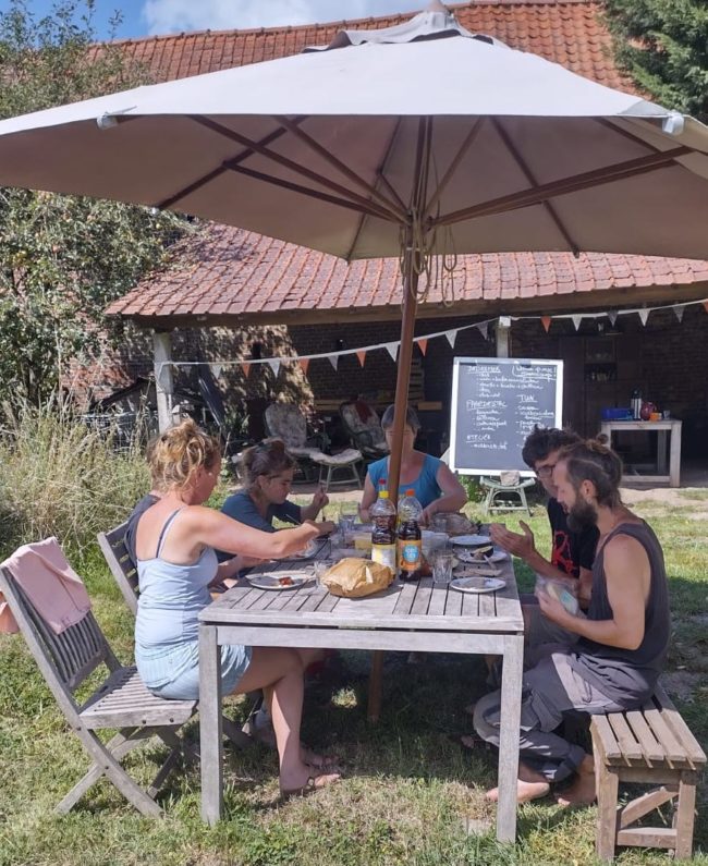 Cohousing en construction à Ellezelles recherche une famille (NL / billinge NL-FR)