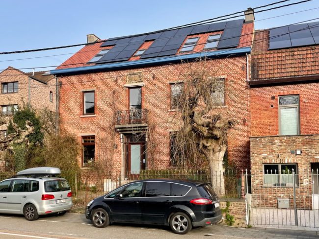 Maison partagée au coeur du village de Bousval