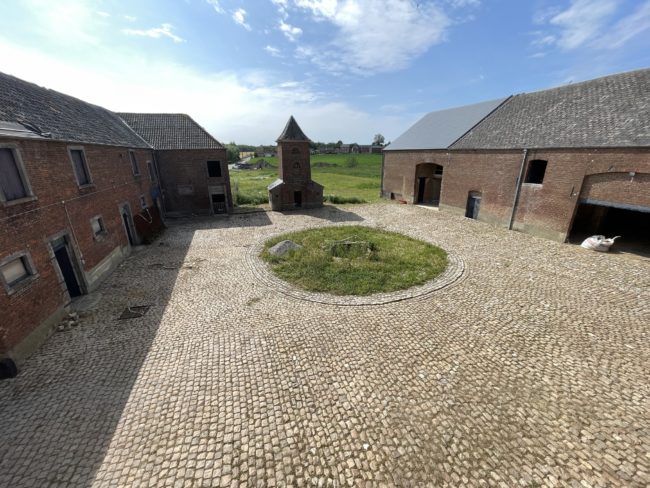 Reset pour l&rsquo;habitat de la Ferme du Baron: 96.000€ pour une maison à Huppaye (à 5 min de Jodoigne)