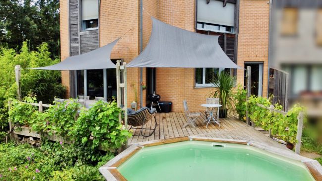 Maison passive 5 chambres à vendre dans un cadre verdoyant à Durnal