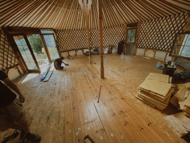 🌿 YOURTE MONGOLE AUTHENTIQUE 65 m² + MEZZANINE — HABITAT D’EXCEPTION