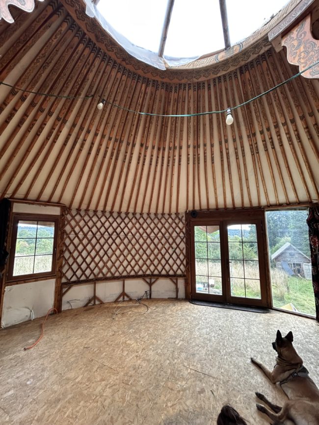 🌿 YOURTE MONGOLE AUTHENTIQUE 65 m² + MEZZANINE — HABITAT D’EXCEPTION