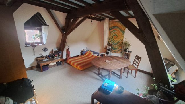 Petit studio à louer dans un habitat collectif à Nivelles