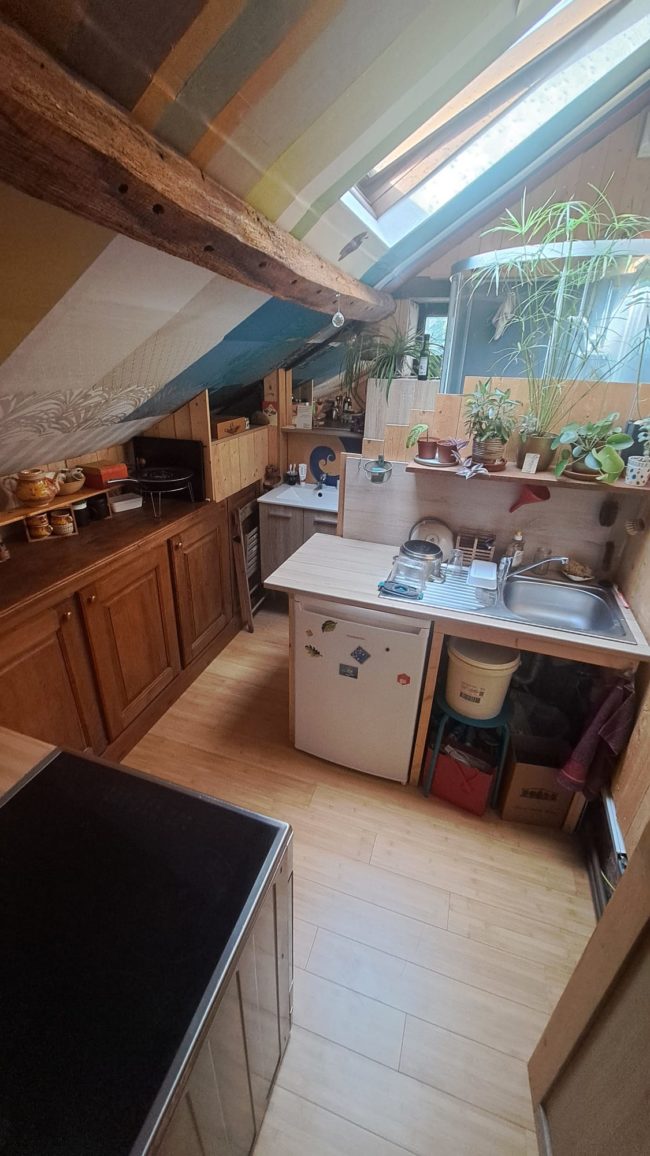 Petit studio à louer dans un habitat collectif à Nivelles