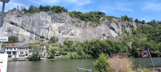 Maison d’artiste en bord de Meuse / mise à disposition du 15 au 31 juillet