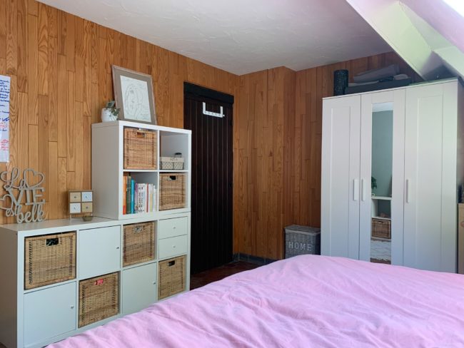 CHAMBRE POUR UNE FEMME