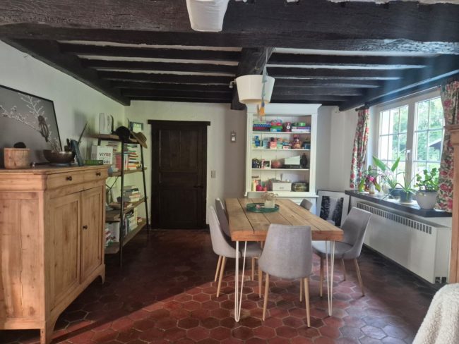 CHAMBRE POUR UNE FEMME