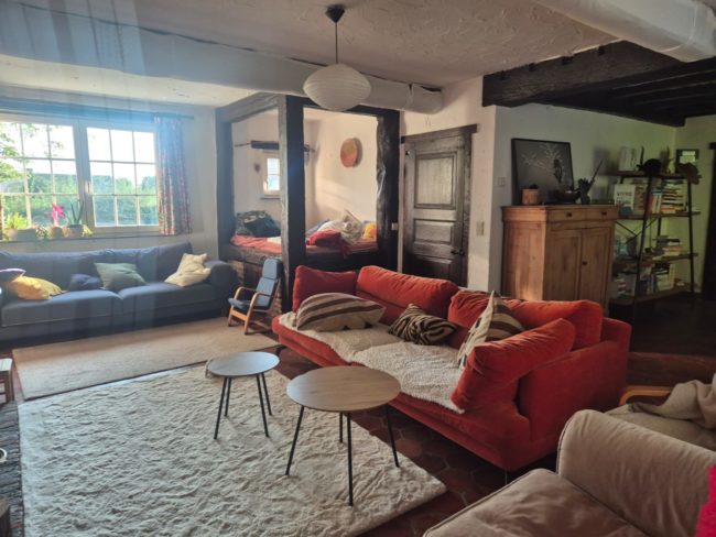 CHAMBRE POUR UNE FEMME