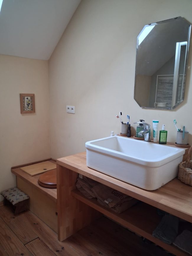 belle petite maison à louer dans habitat participatif