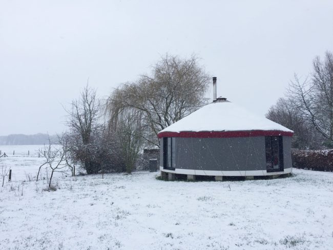 Yourte contemporaine à vendre