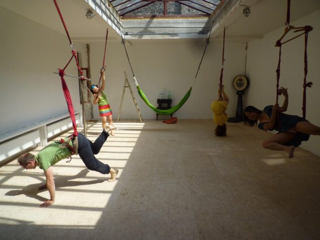 Loft à louer dans le cadre d&rsquo;un co-housing participatif autour du contact improvisation à Bruxelles